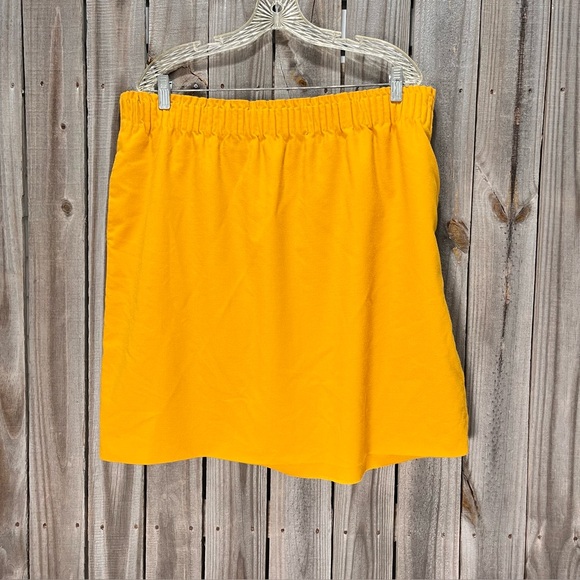 J. Crew Factory Dresses & Skirts - Imperfect J. Crew Factory Yellow skirt stretchy waist lined size 20 wool blend